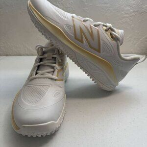 NEW - New Balance Velo V4 Turf Men size 8